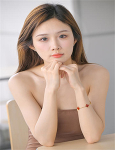 美女美女免费视频