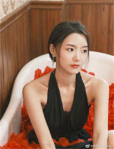 美女张开腿让男生桶爽免费
